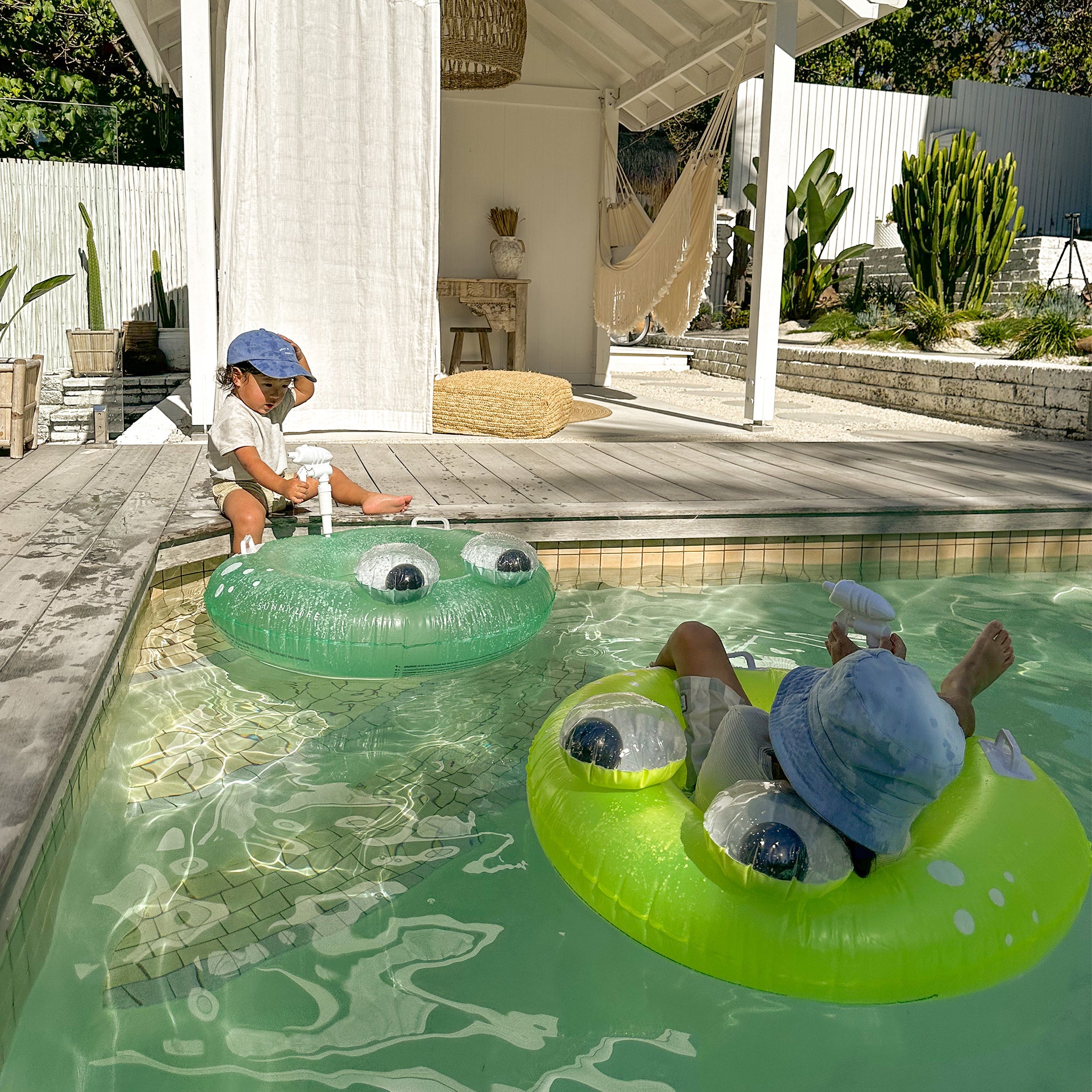 Pool Ring Soakers | Sonny the Sea Creature Citrus